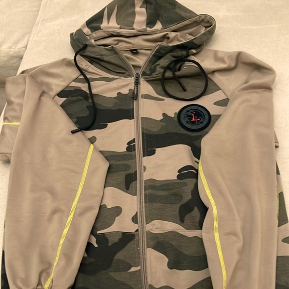 NEOT. 2 Pieces sport suit - Picture 1 of 5